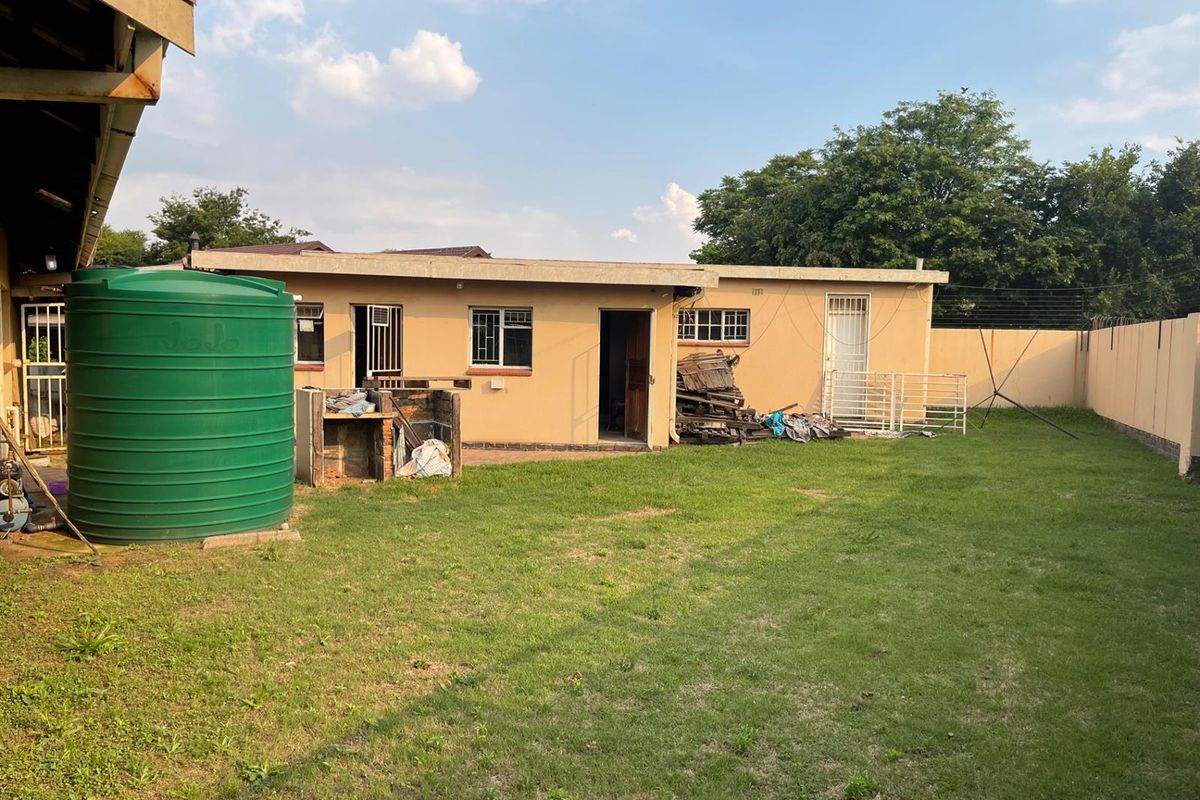 Cosy Family Home For Sale in Kriel - Photo 5