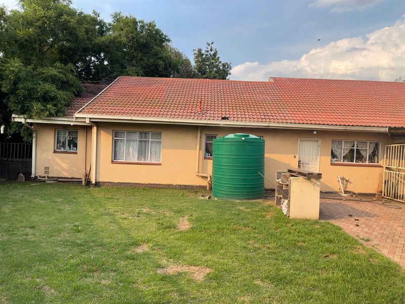 Cosy Family Home For Sale in Kriel - Photo 4