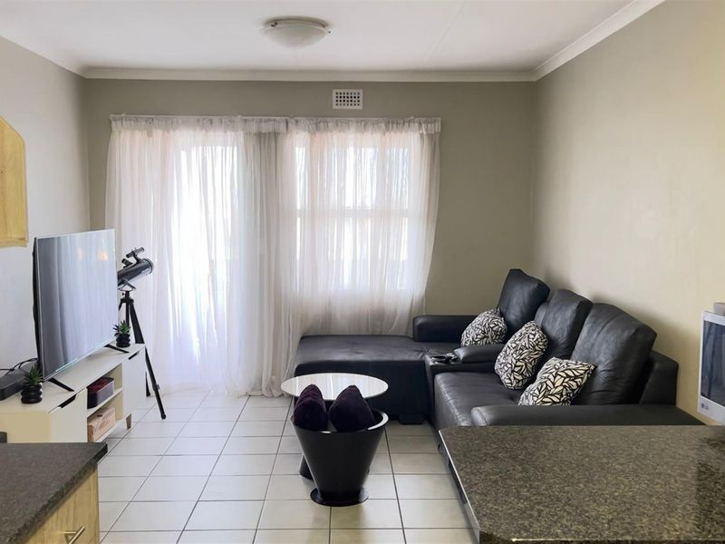 Apartment For Sale in Heuweloord, Centurion - Photo 10