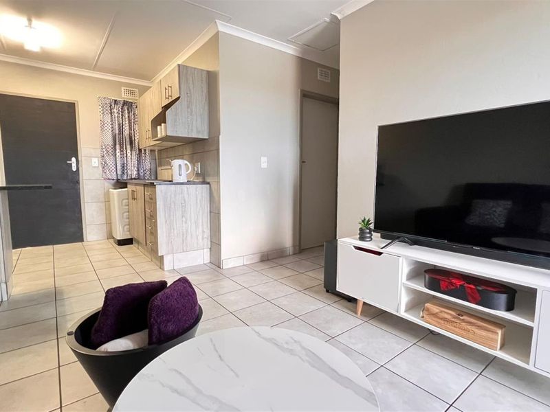 Apartment For Sale in Heuweloord, Centurion - Photo 1