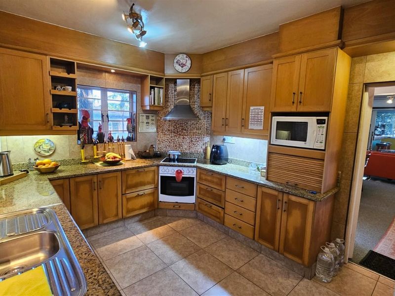 Apartment For Sale in Essenwood Durban KwaZulu Natal - Photo 5