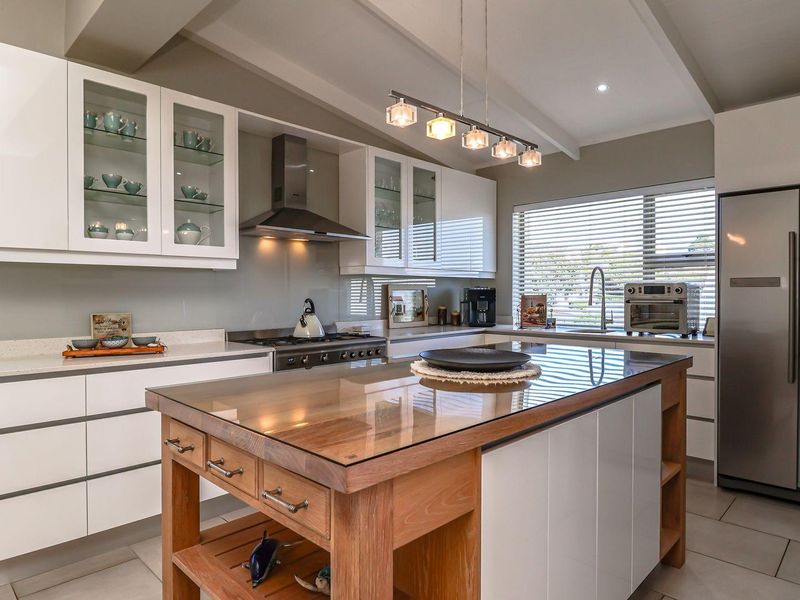 House For Sale in Brenton On Sea, Knysna with Ocean Views - Photo 6