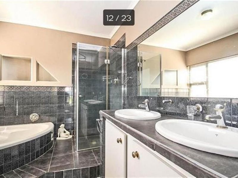 Back on the Market- Entertainers Dream Home in Greenways Golf Estate, Strand - Photo 8