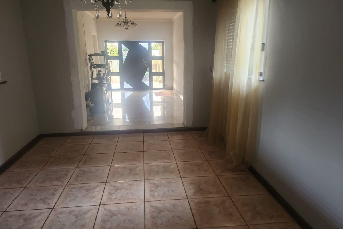 House For Sale in Vryheid, KwaZulu Natal - Photo 4