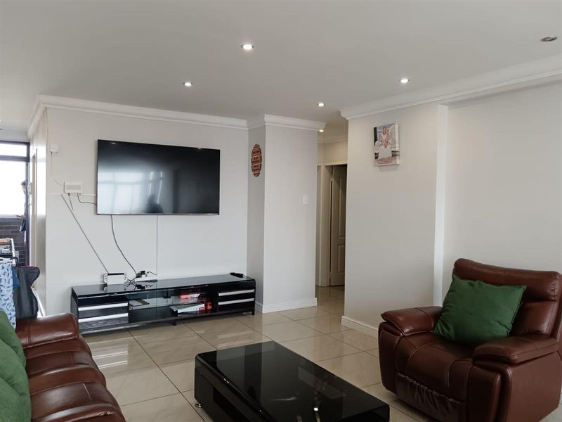 Apartment For Sale in South Beach, Durban, KwaZulu Natal - Photo 3