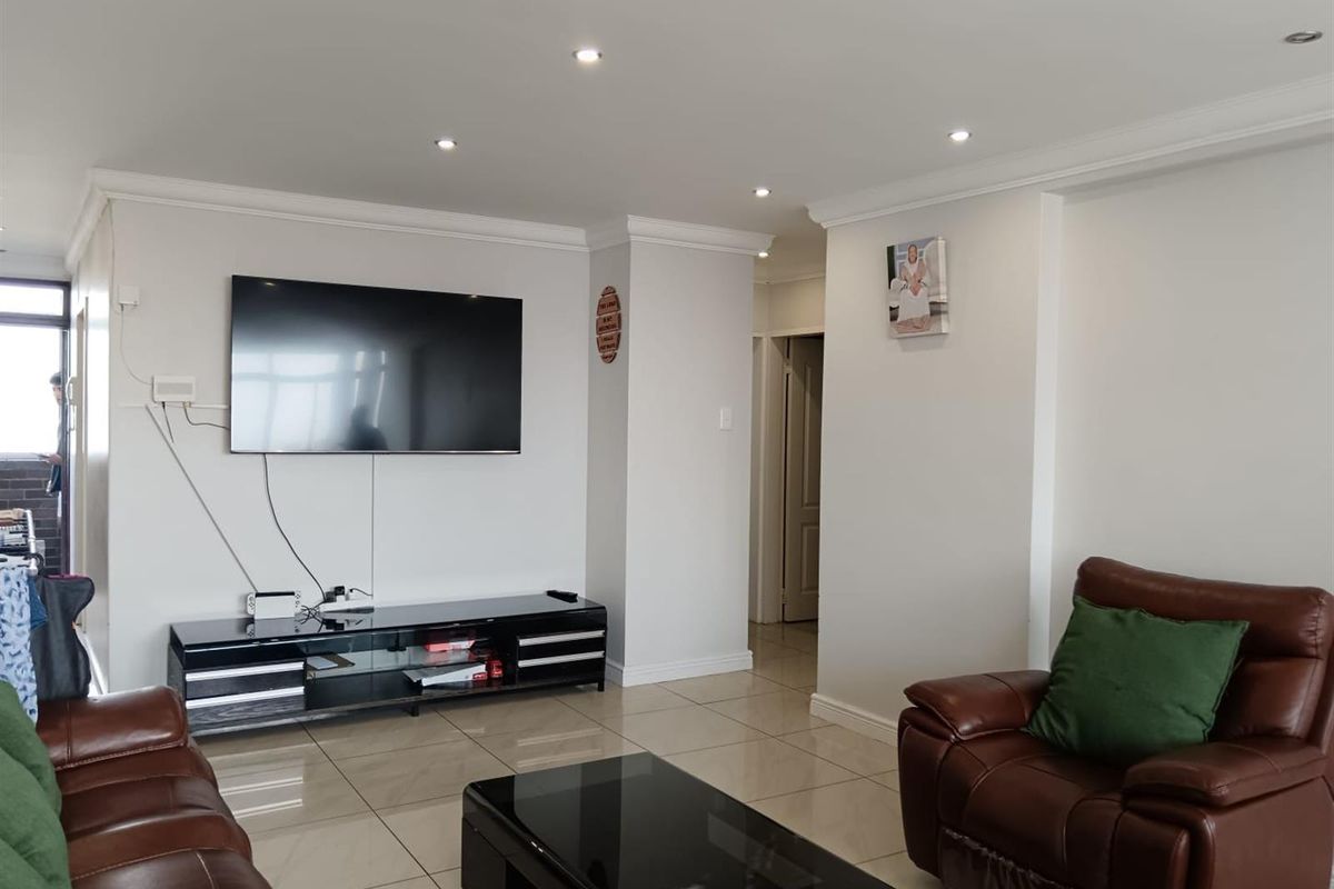 Apartment For Sale in South Beach, Durban, KwaZulu Natal - Photo 3