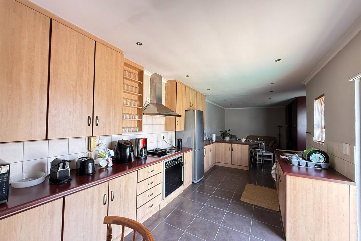 Modern Dual-Living Home with Spacious Flatlet and Pool in Vasco Estate - Photo 4