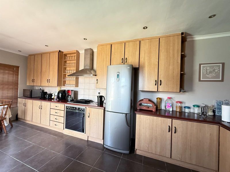 Modern Dual-Living Home with Spacious Flatlet and Pool in Vasco Estate - Photo 3