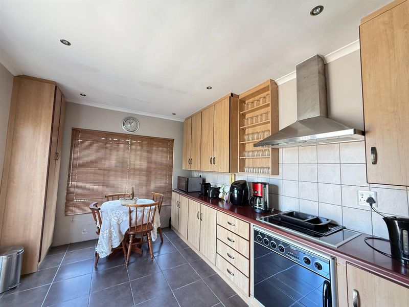 Modern Dual-Living Home with Spacious Flatlet and Pool in Vasco Estate - Photo 2