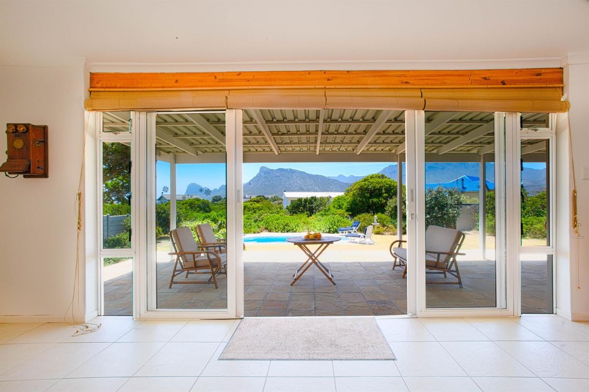 House For Sale in Pringle Bay - Photo 2