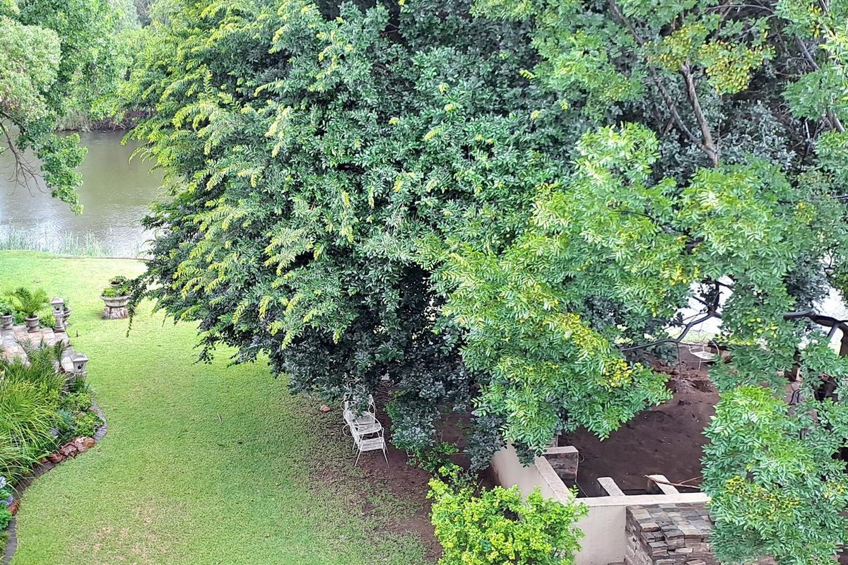 Balcony view 2 bedroom retirement unit - Photo 5