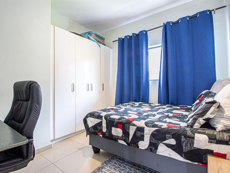 Stunning 3 Bedroom Apartment in Northriding - Photo 10