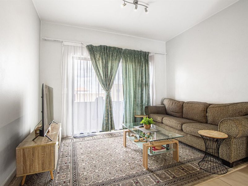 Stunning 3 Bedroom Apartment in Northriding - Photo 4