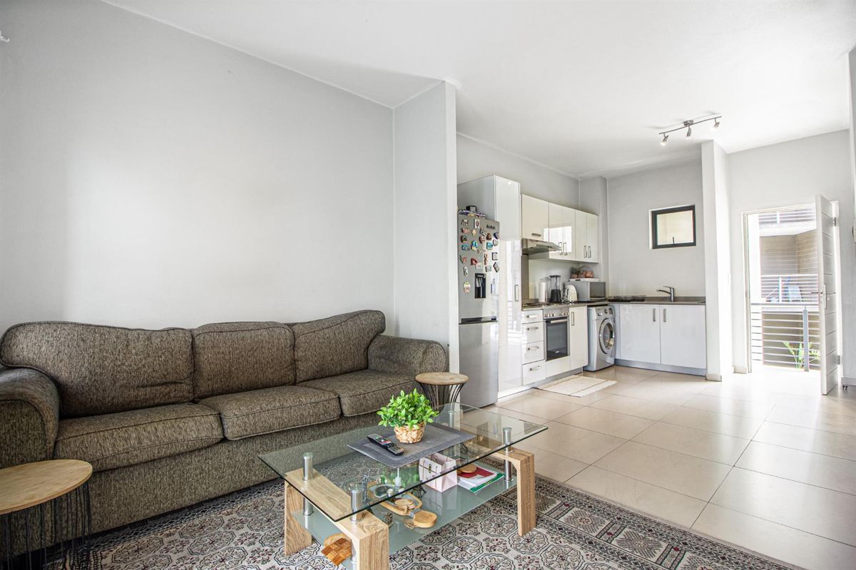 Stunning 3 Bedroom Apartment in Northriding - Photo 5