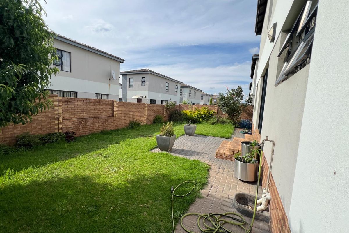 House For Sale in Thatchfield Ridge, Centurion. - Photo 3