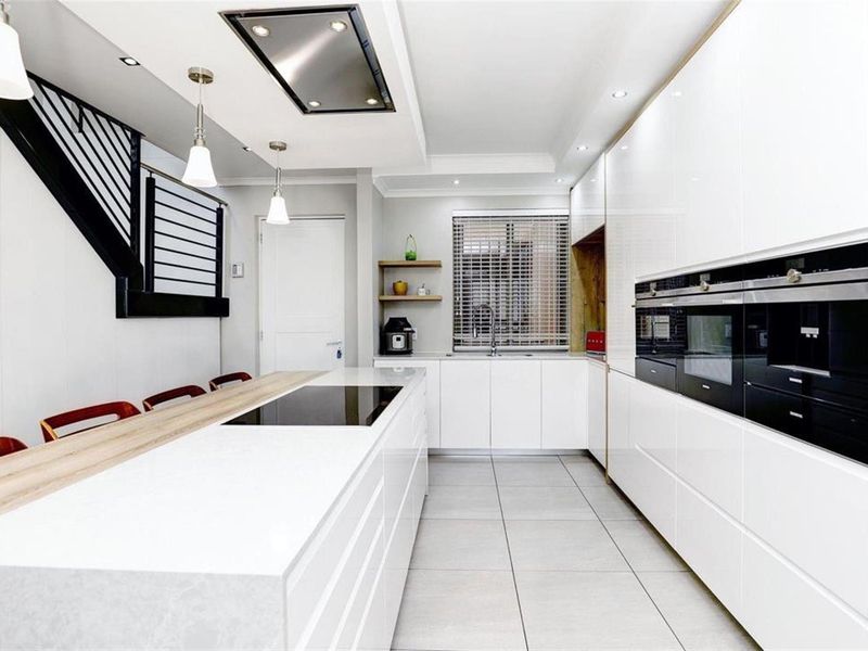 Stunning, Luxurious, Furnished Penthouse For Sale In Tyger Waterfront - Photo 2