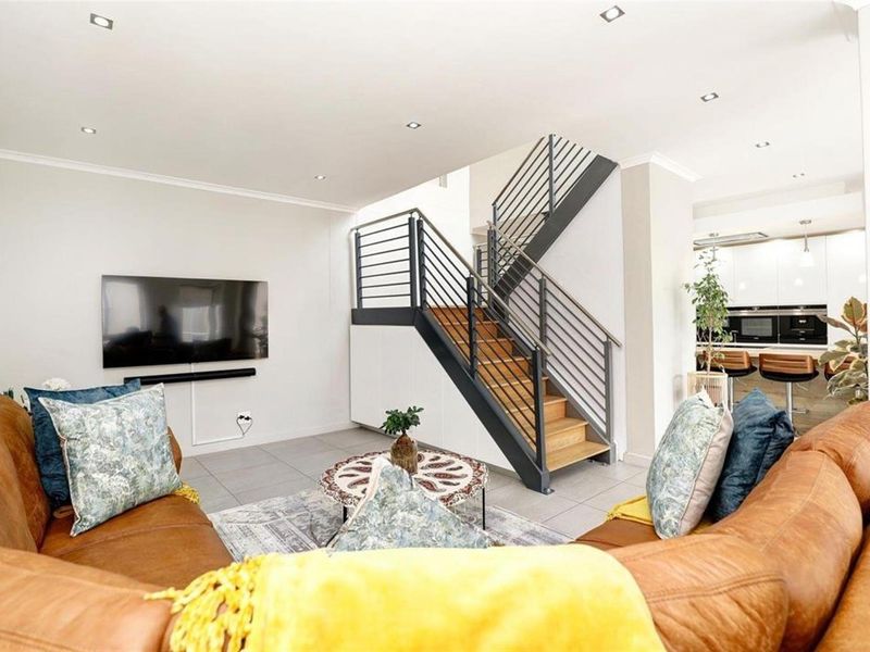 Stunning, Luxurious, Furnished Penthouse For Sale In Tyger Waterfront - Photo 10