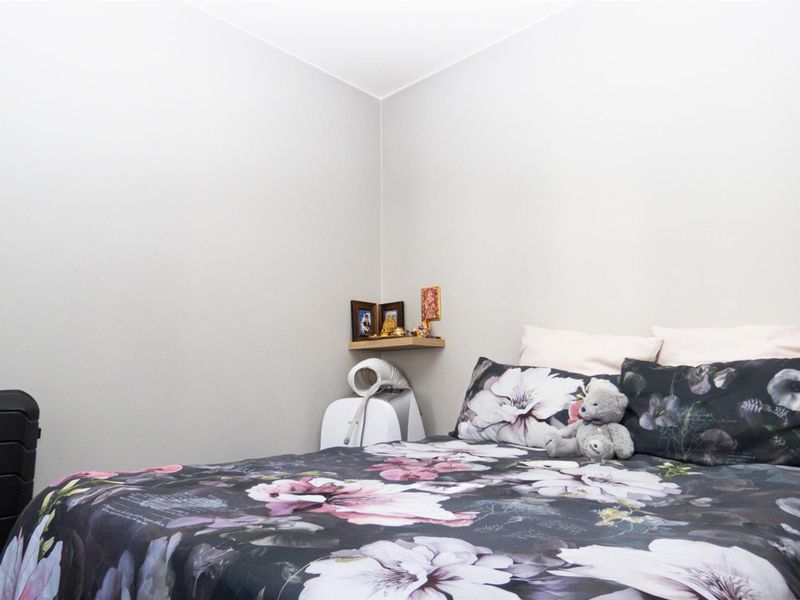 Modern unfurnished 2-Bedroom, 2-Bathroom Apartment to Rent in Ihlathi Estate, Parklands - Photo 5