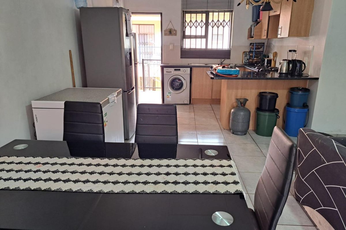 Apartment For Sale in Groblerpark Ext, Roodepoort - Photo 5