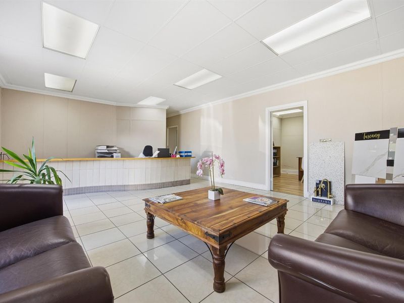 135 m2 Office Space For Sale on Main Road, Paarl - Photo 6