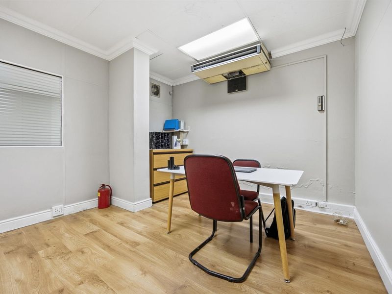 135 m2 Office Space For Sale on Main Road, Paarl - Photo 9