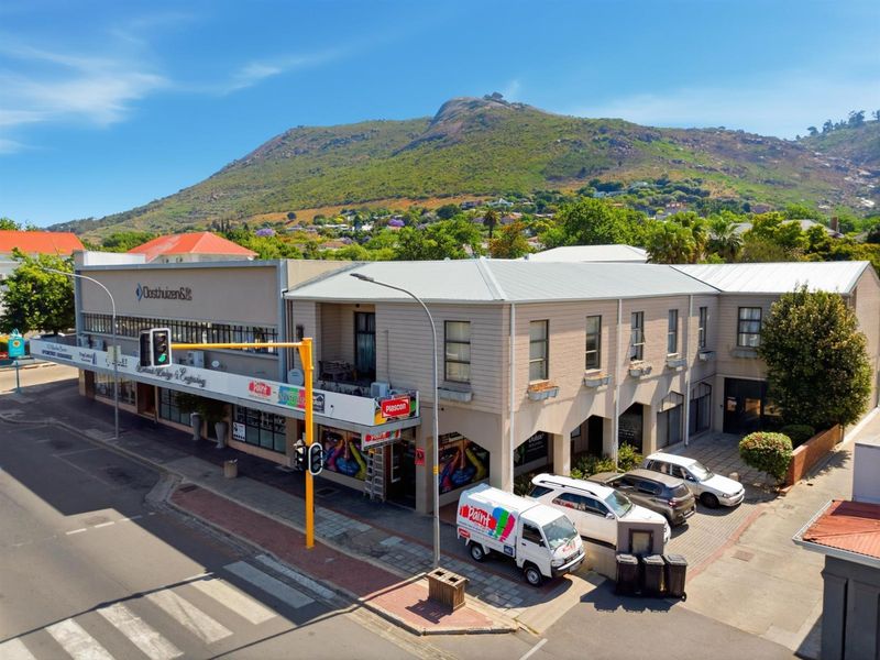 135 m2 Office Space For Sale on Main Road, Paarl - Photo 2