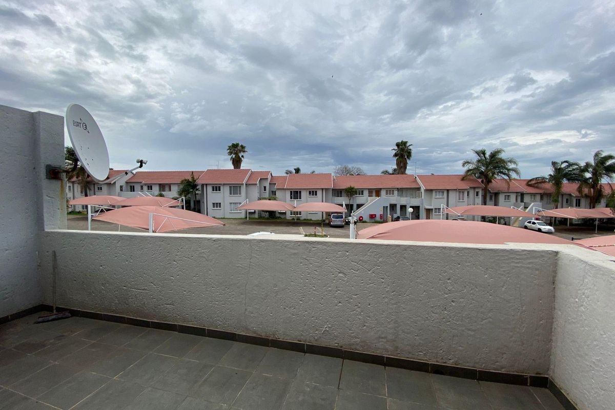 Secure Apartment for sale in Glen Marais - Photo 3