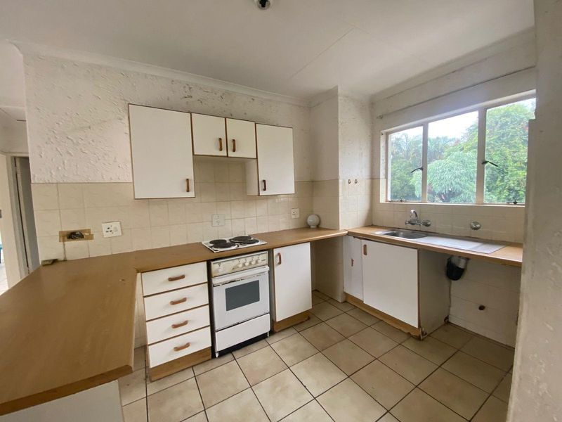 Secure Apartment for sale in Glen Marais - Photo 4