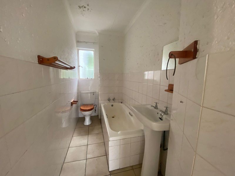 Secure Apartment for sale in Glen Marais - Photo 6