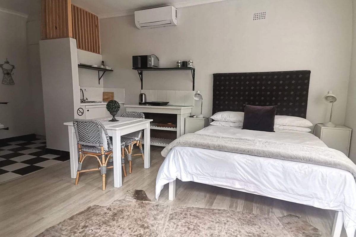 Beautiful Furnished Studio Apartment to Rent in Paarl - Photo 5