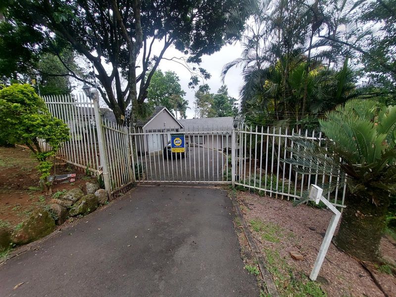 4 bed 2.5 bath property For Sale in Chase Valley Heights, Pietermaritzburg, KwaZulu Natal - Photo 6