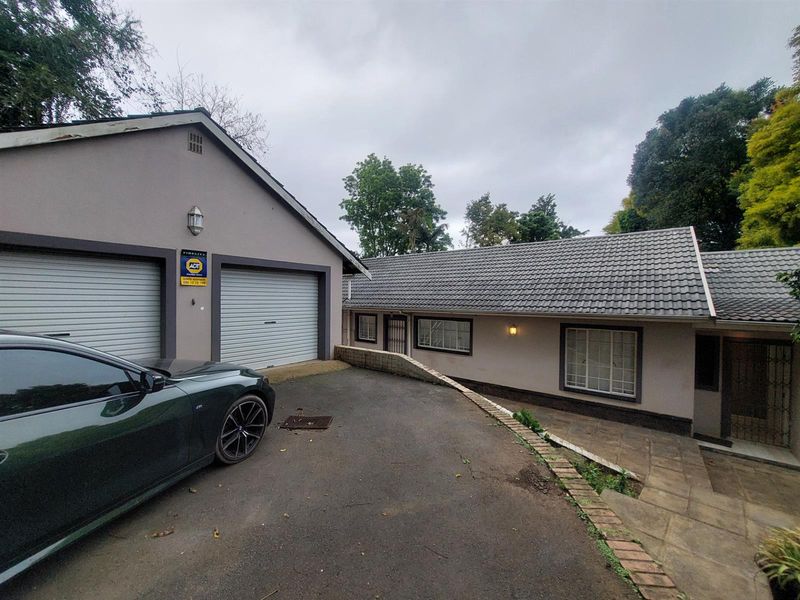 4 bed 2.5 bath property For Sale in Chase Valley Heights, Pietermaritzburg, KwaZulu Natal - Photo 9