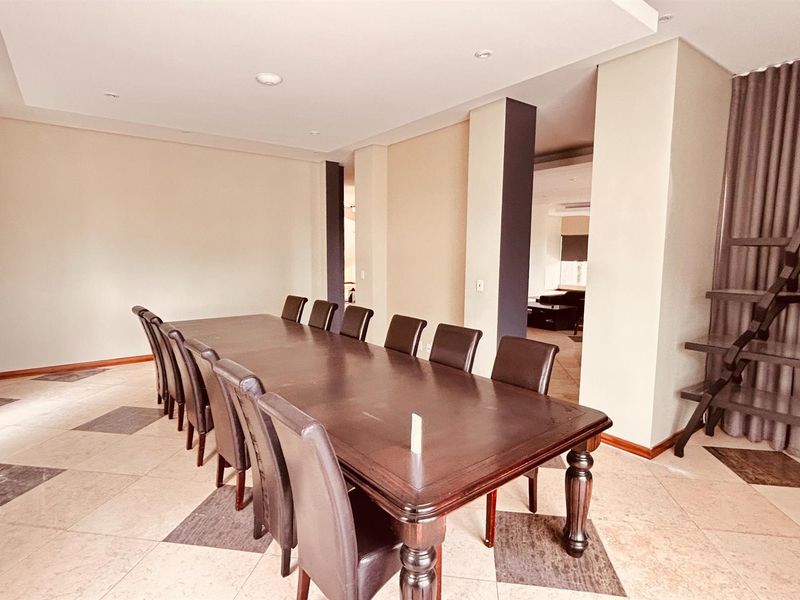 Townhouse To Rent in Waterkloof Ridge, Pretoria - Photo 10