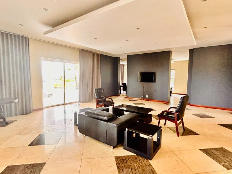 Townhouse To Rent in Waterkloof Ridge, Pretoria - Photo 9
