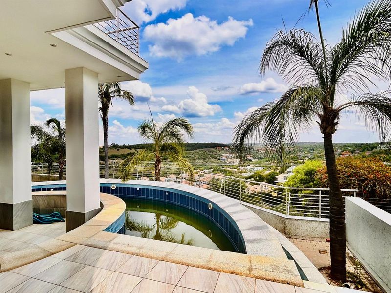 Townhouse To Rent in Waterkloof Ridge, Pretoria - Photo 3