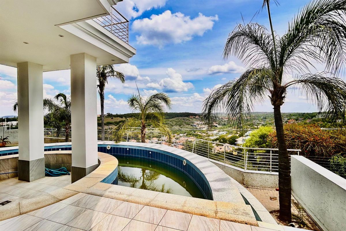 Townhouse To Rent in Waterkloof Ridge, Pretoria - Photo 3