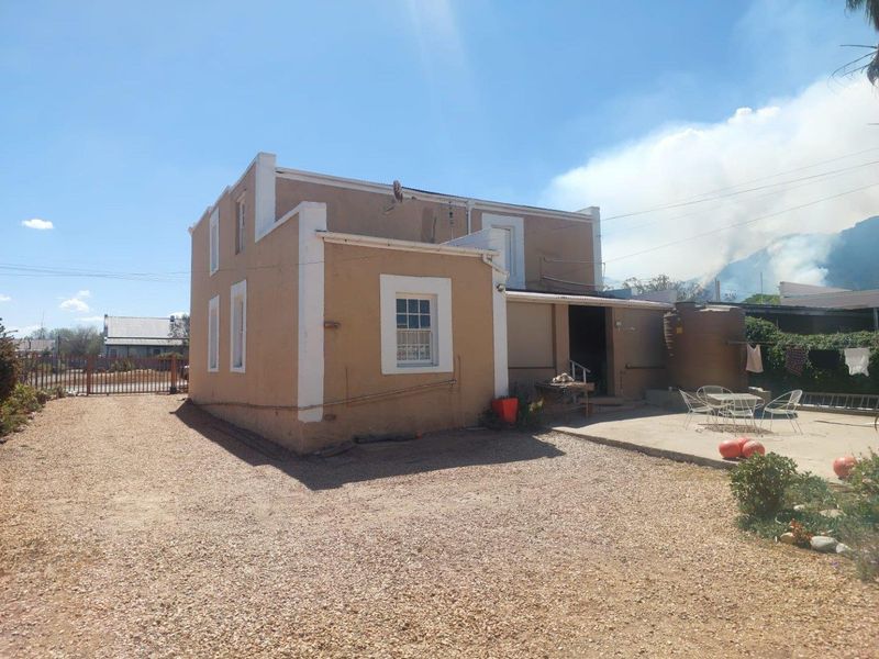 House For Sale in Ladismith