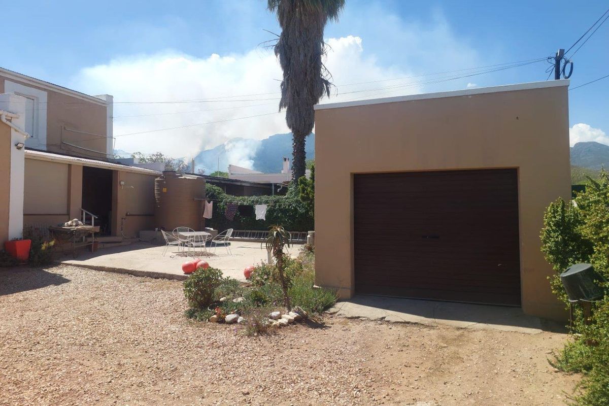 House For Sale in Ladismith - Photo 2