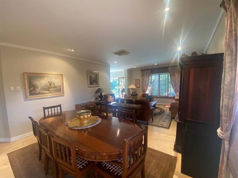 Beautiful Low-Maintenance 3-Bedroom Family Home in a Sought-After Area - Photo 10