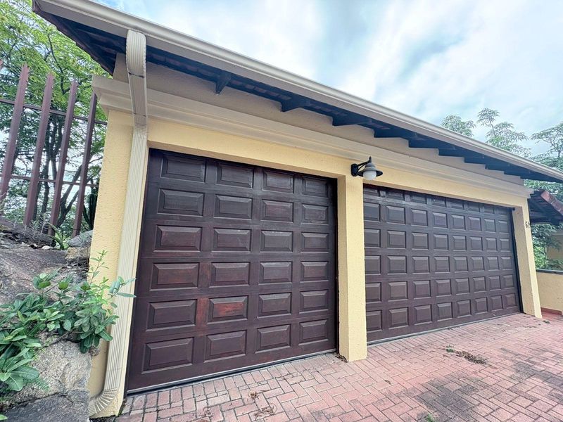 Amazing 4-Bedroom Beauty in Dio Solé, Stonehenge - Photo 4