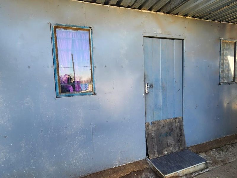 Small Holding For Sale in Witpoortjie AH, Brakpan - Photo 8