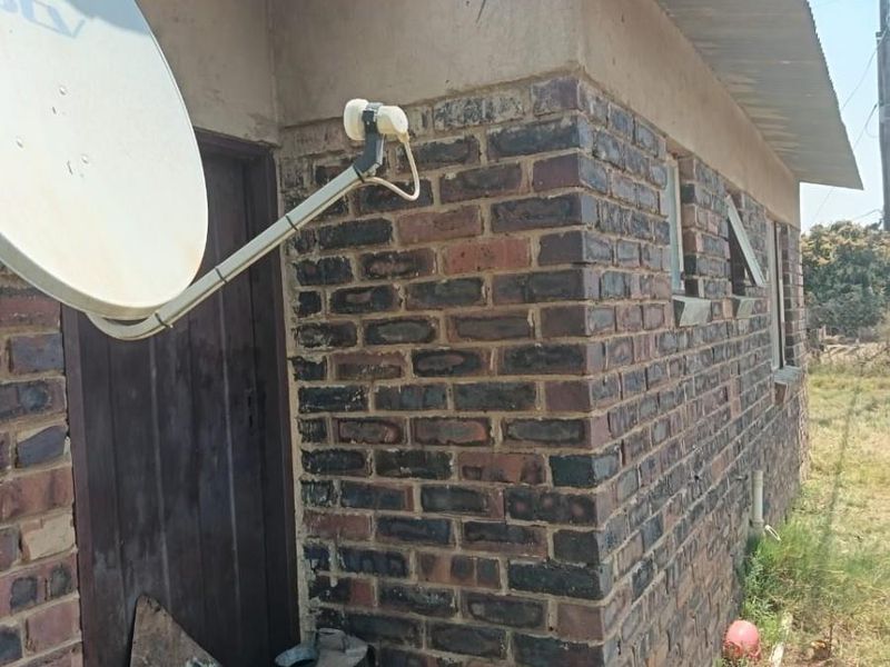 4 Room House For Sale in Mankweng, Polokwane - Photo 5