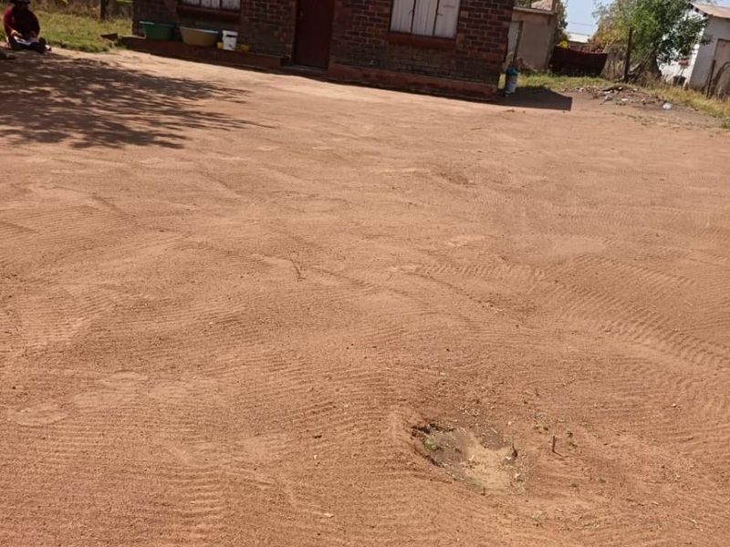 4 Room House For Sale in Mankweng, Polokwane - Photo 2