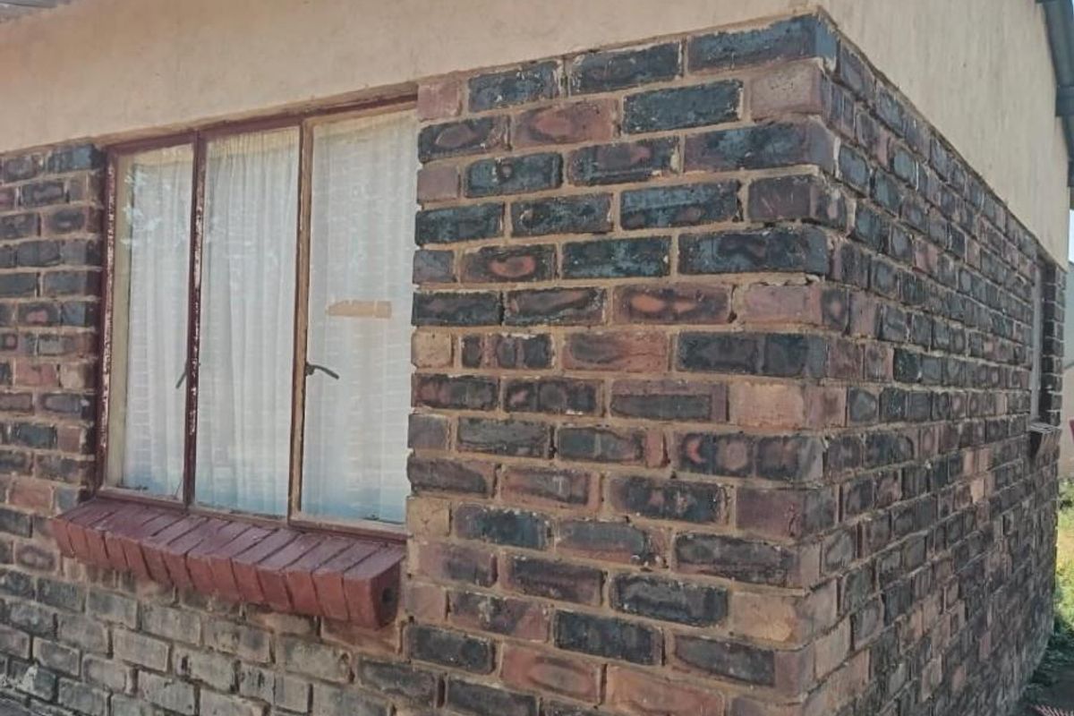 4 Room House For Sale in Mankweng, Polokwane - Photo 3