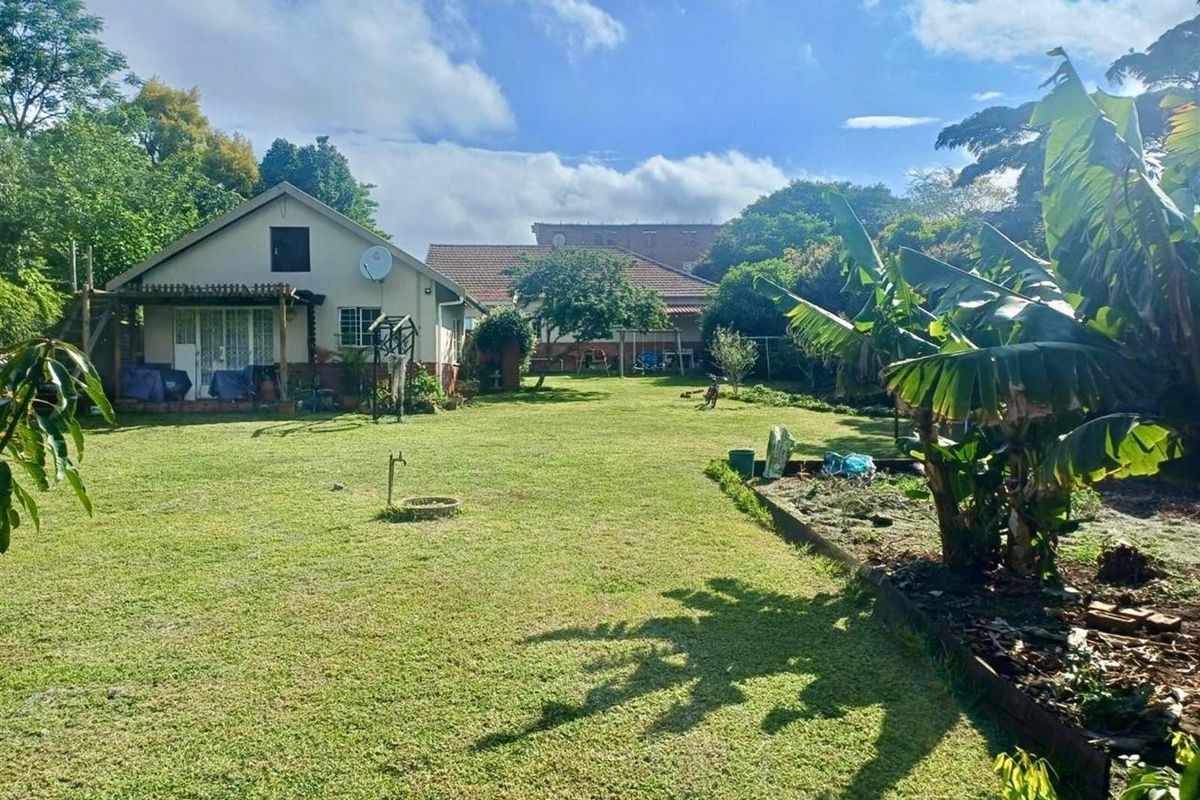 Prime UKZN Student Investment - 200m from the main campus Science Department - Photo 3