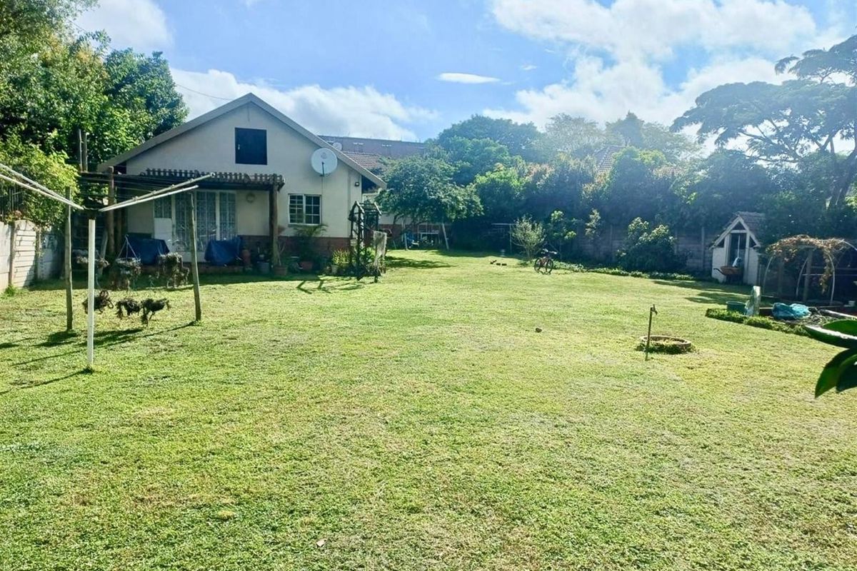 Prime UKZN Student Investment - 200m from the main campus Science Department - Photo 4