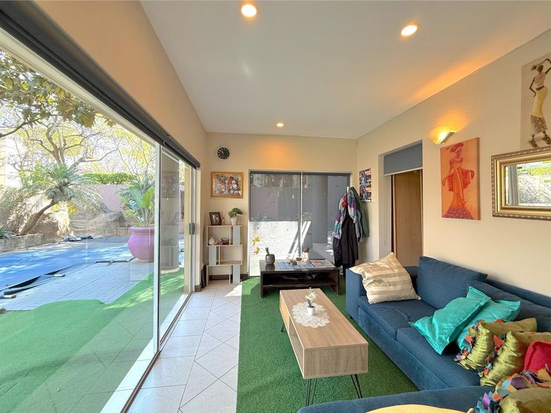 Timeless Luxury in Prestigious Dainfern Golf Estate - Photo 9