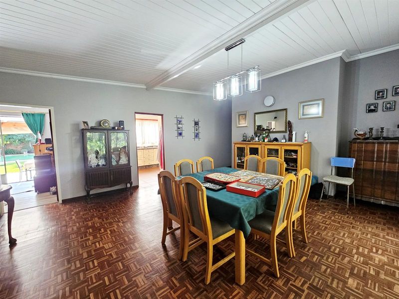 Family and friends  welcome... for generations. Clubview - Photo 4