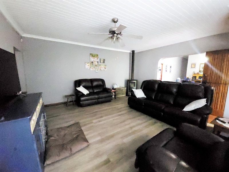 Family and friends  welcome... for generations. Clubview - Photo 8