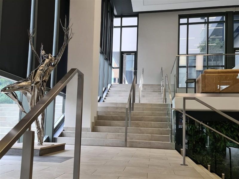 Apartment For Sale in Rosebank Johannesburg - Photo 9